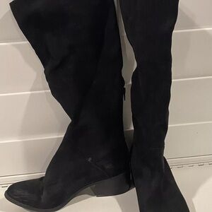 Super Trendy Suede Look Black Knee Boots